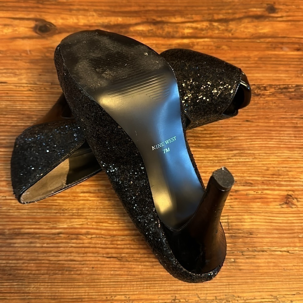 Nine West sequenced black heels! - Picture 5 of 5